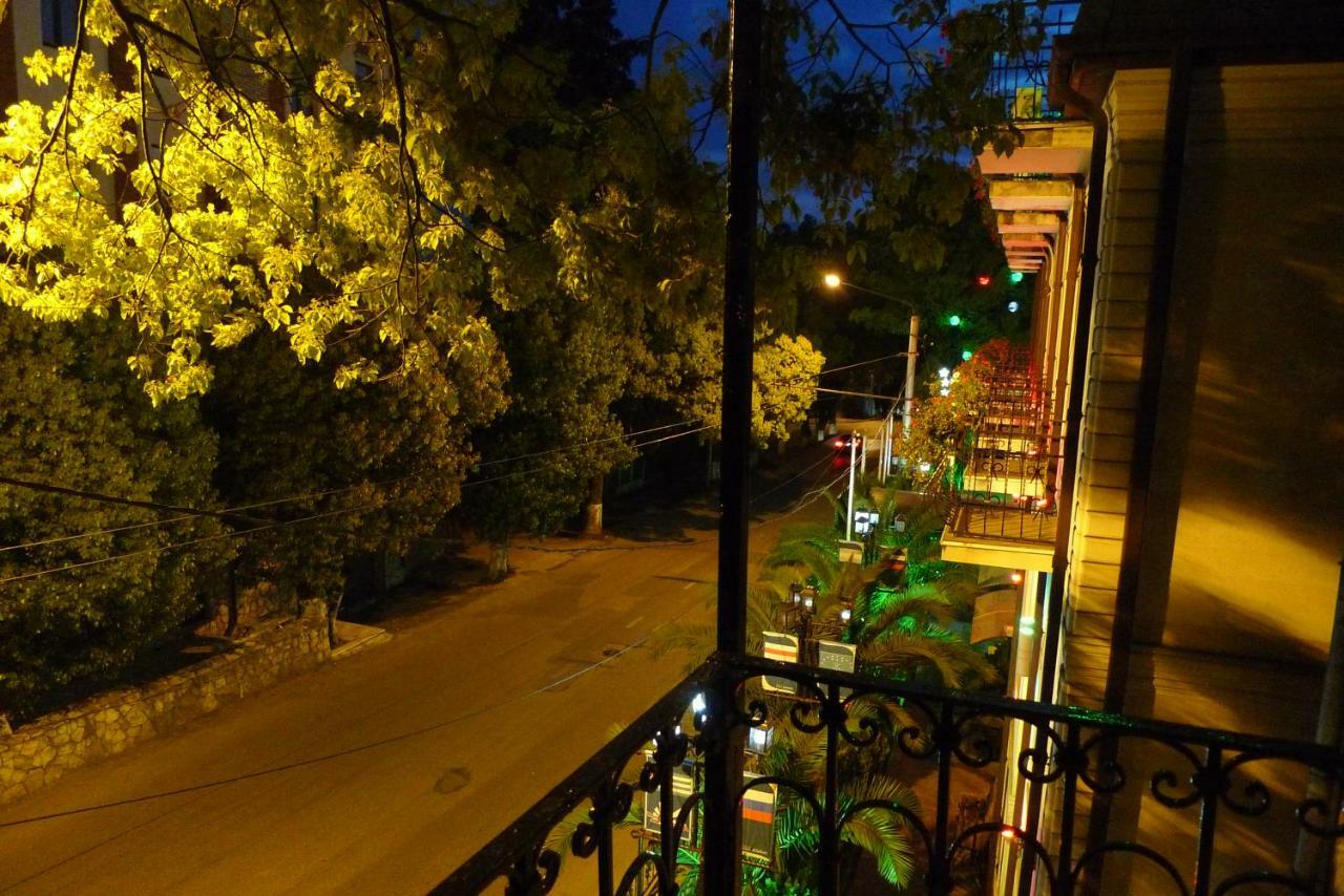 Old Town Guesthouse Sukhumi Eksteriør bilde